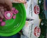 Foto langkah ke 4 dari resep Bugis mandi merah putih.