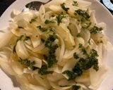 A picture of step 4 of Salt-Baked Onion Salad.
