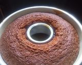 Foto langkah ke 6 dari resep Bolu Karamel Sarang Semut 5 telur.