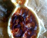 Une image de l'étape 2 de Quiche au thon et oignon, courgettes, et sauce tomate😋👍.