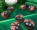 Foto langkah ke 12 dari resep Ladybugs CupCake.