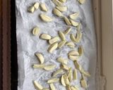 A picture of step 1 of Garlic Pickle.