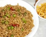 A picture of step 7 of Green Tea fried rice with salad.