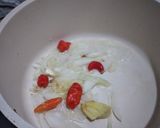Foto langkah ke 2 dari resep Tumis Pedas Cumi Hitam.