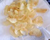 पोटैटो चिप्स (Potato chips recipe in Hindi) रेसिपी चरण 4 फोटो