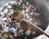 Foto del paso 3 de la receta: Chopitos al pimentón con patatas