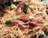 Foto langkah ke 11 dari resep Tumis bihun jamur kuping.