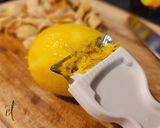 A picture of step 3 of “Omicron Drinks” Honey Lemon with Figs “Omicron 飲品” 無花果檸檬蜂蜜水.