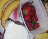 Une image de l'étape 1 de Smoothie de fraise 🍓🍓🍓🍓🍓.
