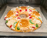 Foto del paso 7 de la receta: Roscón de reyes relleno con frutas confitadas y nata “sin gluten “