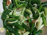 Ayam tumis daun pre