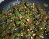 भरली भेंडी / मसाला भेंडी (masala bhendi recipe in marathi) रेसिपी स्टेप 3 फोटो 