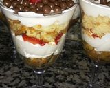 Foto del paso 9 de la receta: Postre flash vainillas, chantilly y frutillas 🍓🍓🍓