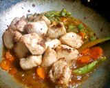 A picture of step 3 of KFC Chilli Chicken Popcorn Curry 😋.