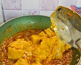 A picture of step 3 of Dahi aloo.
