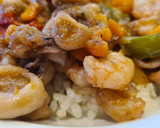 Foto del paso 5 de la receta: Salteado de verduras, chipirones y gambas