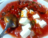 Foto del paso 3 de la receta: Fritada de pimientos con salchicha y queso de cabra fresco