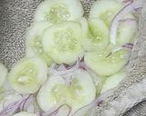 Foto del paso 5 de la receta: Pseudo-encurtido de pepino y cebolla roja