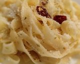 A picture of step 5 of Butter garlic and chilli Spaghetti.