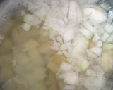 Une image de l'étape 1 de Saumon sauce blanche et ses pommes de terre.