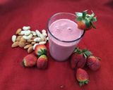 A picture of step 2 of Strawberry Smoothie.