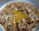 A picture of step 5 of Mutton Pulao.