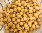 Foto del paso 1 de la receta: Albóndigas de garbanzos con tomate frito y verduras