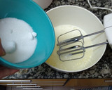 Foto del paso 3 de la receta: Bizcochuelo chiffon de chocolate 🍫