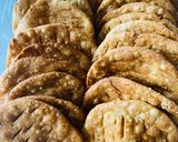A picture of step 8 of Wheat flour farsi puri.