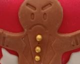 Foto del paso 7 de la receta: Pastel navideño decorado con fondant