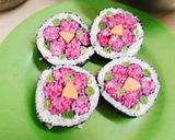 Hình bước làm 3 của món Sushi nhà làm