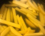 Foto del paso 1 de la receta: Salchipapas bien callejeras