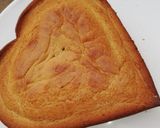 A picture of step 2 of Heart shaped sponge cake 😋.