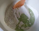 Foto langkah ke 3 dari resep Mochi Gulung Pandan isi Kacang.