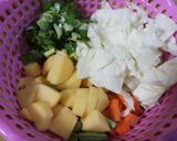 Foto langkah ke 1 dari resep Sayur Sop simpel & sederhana.
