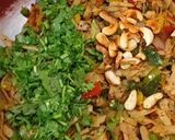A picture of step 4 of Leftover Roti Noodles.