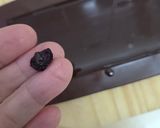 Foto del paso 2 de la receta: Chocolate con pasas de uva sultanitas 🍫 sin azúcar ni edulcorante 🍇7 de julio, día mundial del cacao