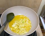 Foto langkah ke 4 dari resep Ayam Goreng Mentega.