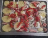 Foto del paso 1 de la receta: Patatas con lomo y verdura al horno