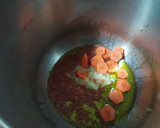 Foto del paso 3 de la receta: Pollo a la cerveza en olla rápida