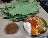चमचमीत अळूवडी (Alu Vadi Recipe In Marathi) रेसिपी स्टेप 1 फोटो 
