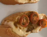 Foto del paso 2 de la receta: Brusquetas de mozzarella y pesto de tomate seco ahumado