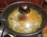 Reggeli - hagymás krumpli tojással recept fázis 3 fotója