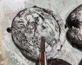 Foto langkah ke 7 dari resep Triple Dark Brownies Sourdough Bread.