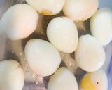 Hình bước làm 2 của món Thịt ba chỉ kho trứng cút ở Nhật