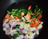 Foto langkah ke 3 dari resep Tumis Cumi Jagung.