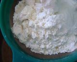 Foto langkah ke 3 dari resep Banana Muffin Kukus, Super Lembut Tanpa Mixer.