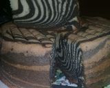 Foto langkah ke 6 dari resep Zebra Cake.