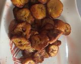 A picture of step 1 of Plantain fritata.