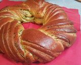 Foto del paso 13 de la receta: Corona trenzada de pan con pesto